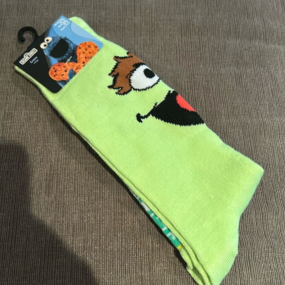 Sesame Street Adult Crew Socks sz 10-13 NWT